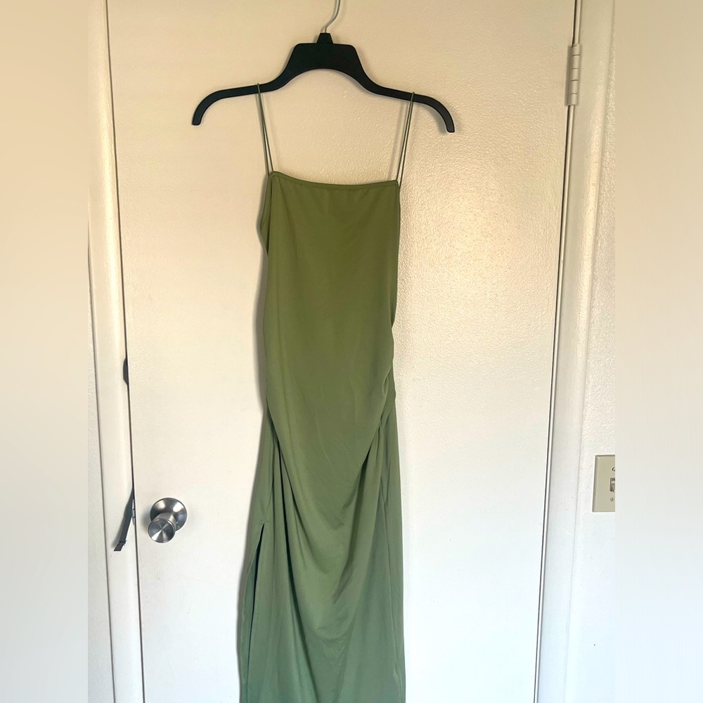 Dress - Picture 2 of 4